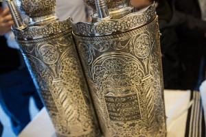 BLAKE EZRA CHAZAK HACHNASAT SEFER TORAH 0155