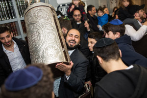 BLAKE EZRA CHAZAK HACHNASAT SEFER TORAH 0310